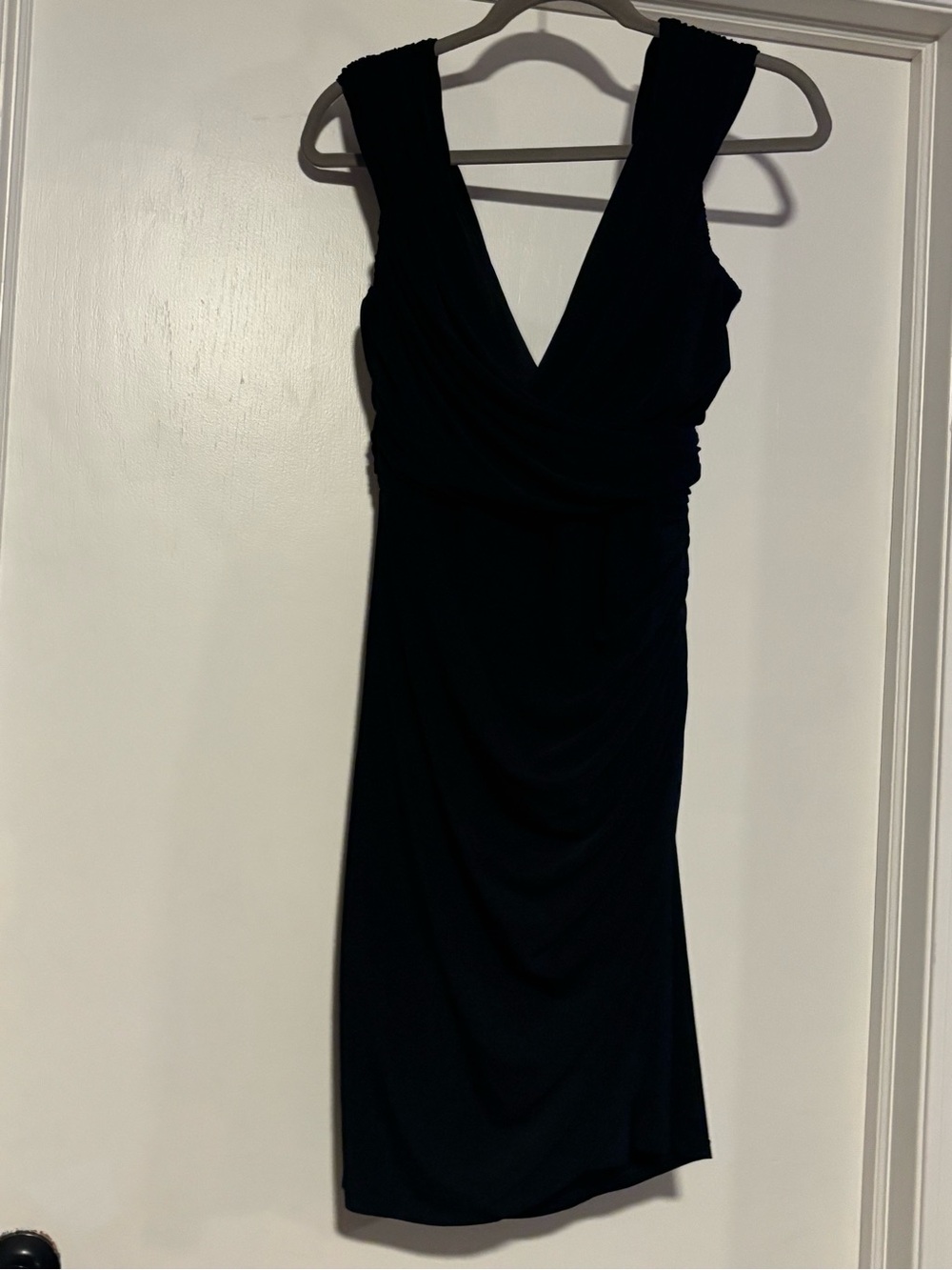 🌸White House Black Market Black Sleeveless V-Neck Midi Dress